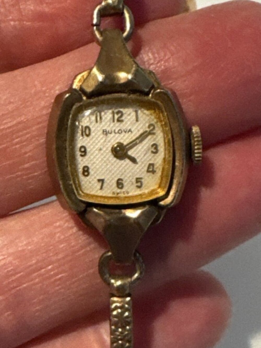 Vintage Bulova Womens Watch Gold Tone Square Dial Stretch Bracelet Band untested